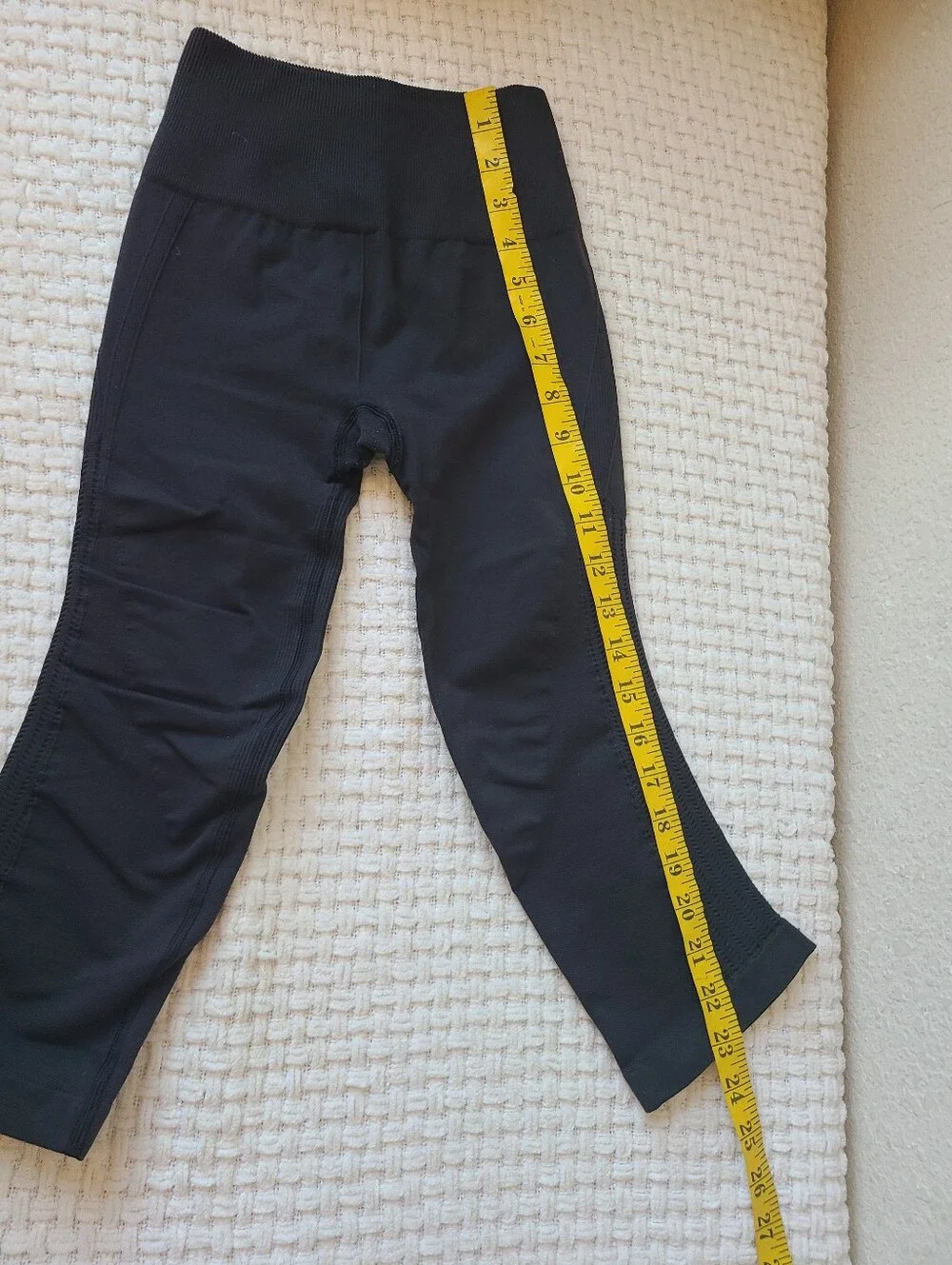 Lululemon Black Leggings Crop Size 4